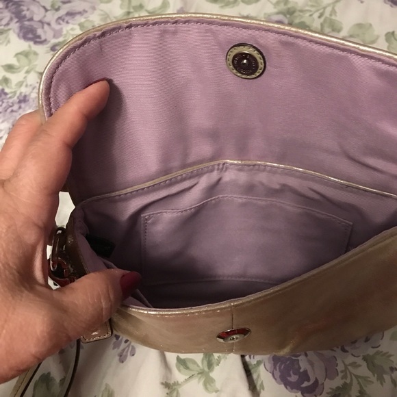 Coach - Picture 3 of 5